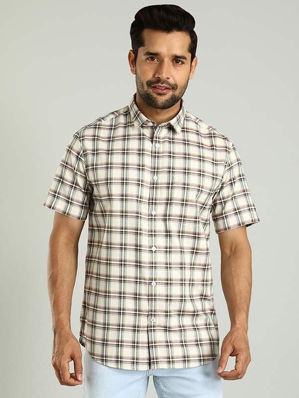 Indian Terrain Men's Regular Fit Half Sleeve Checkered Off White Shirt